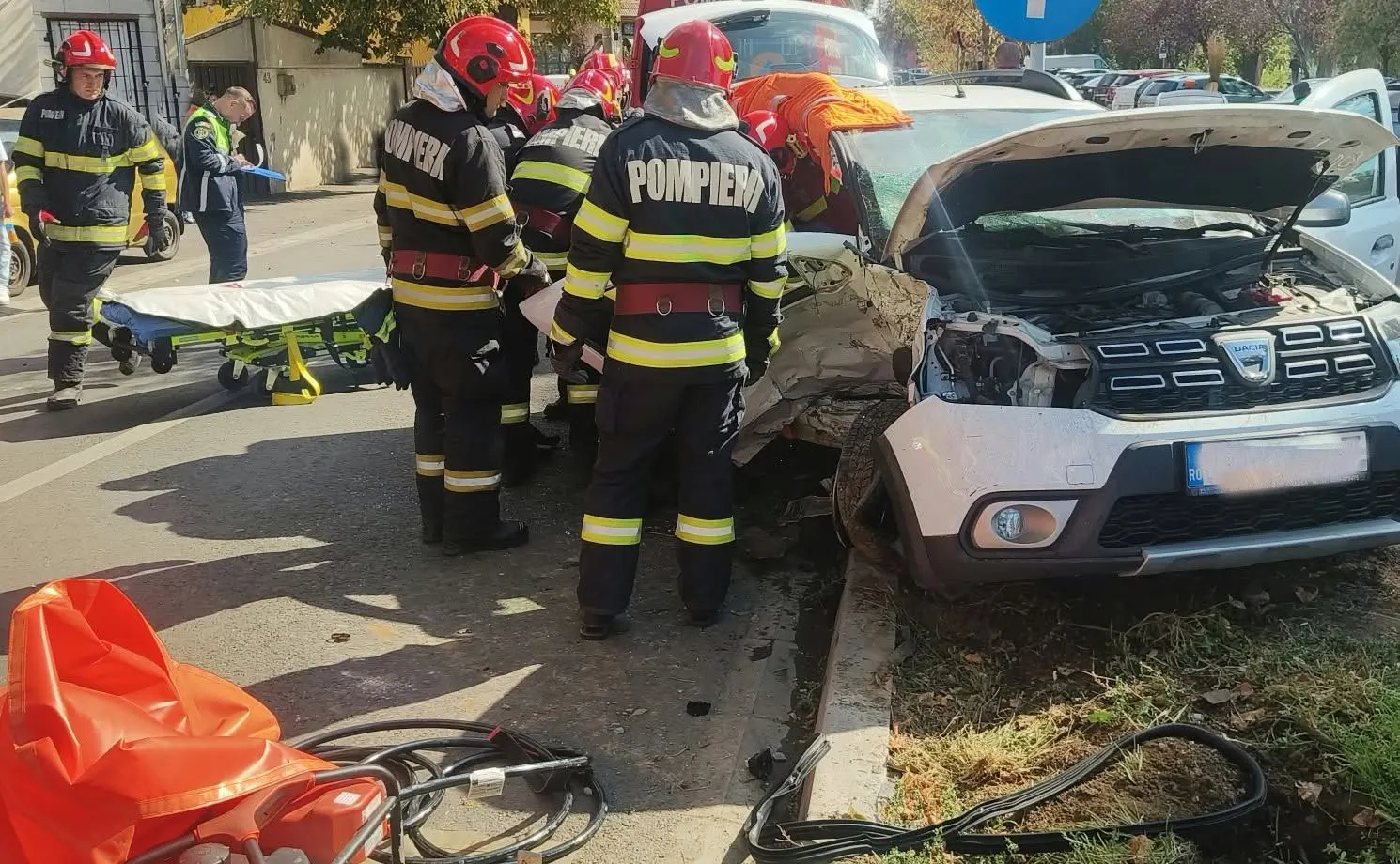 Descarcerare grea pe Sfântul Apostol Andrei: două persoane la UPU