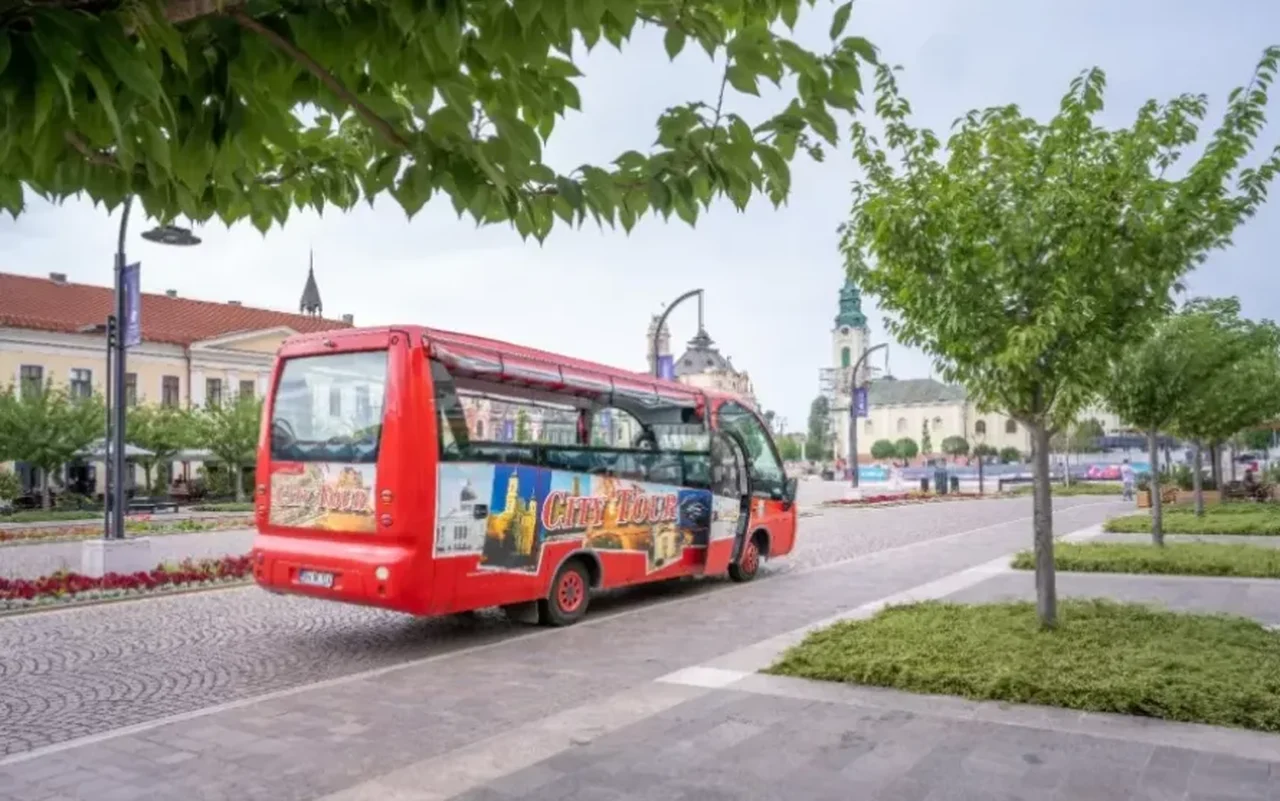 OTL: Autobuzul turistic, curse sâmbătă și duminică până la 20:00